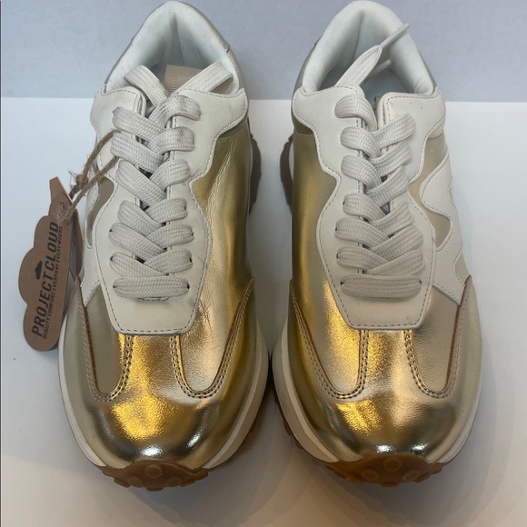 Women’s Metallic Gold Fashion Sneakers with Cream Accents - Picture 2 of 5